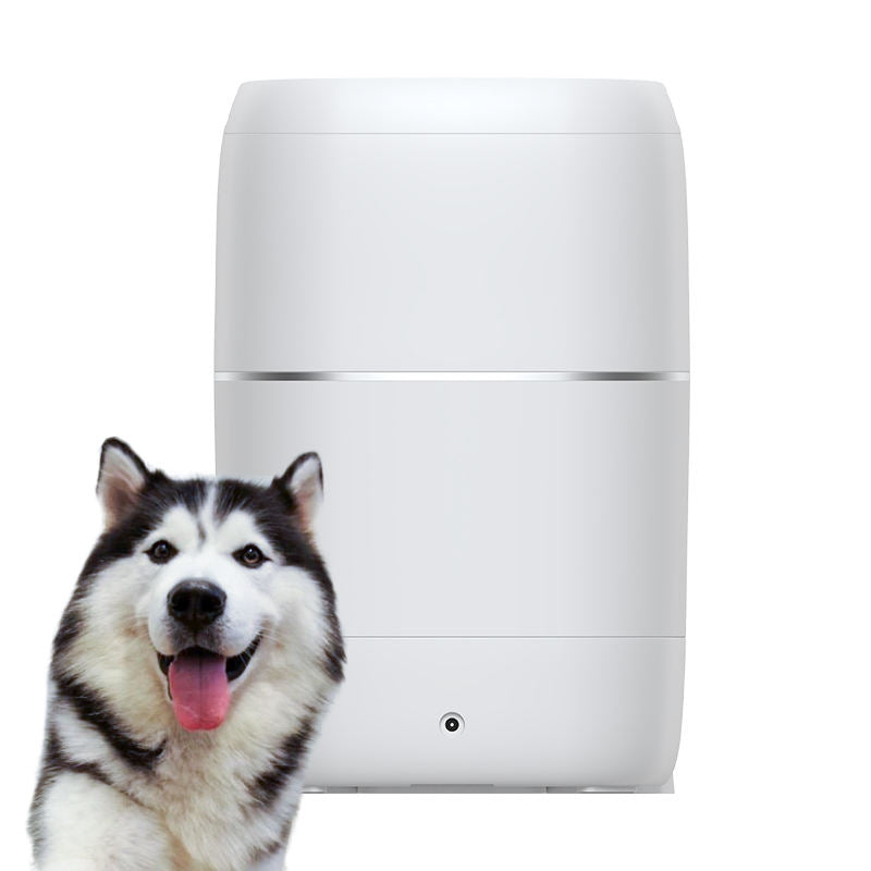 Automatic pet feeder with food and water compartments for pets