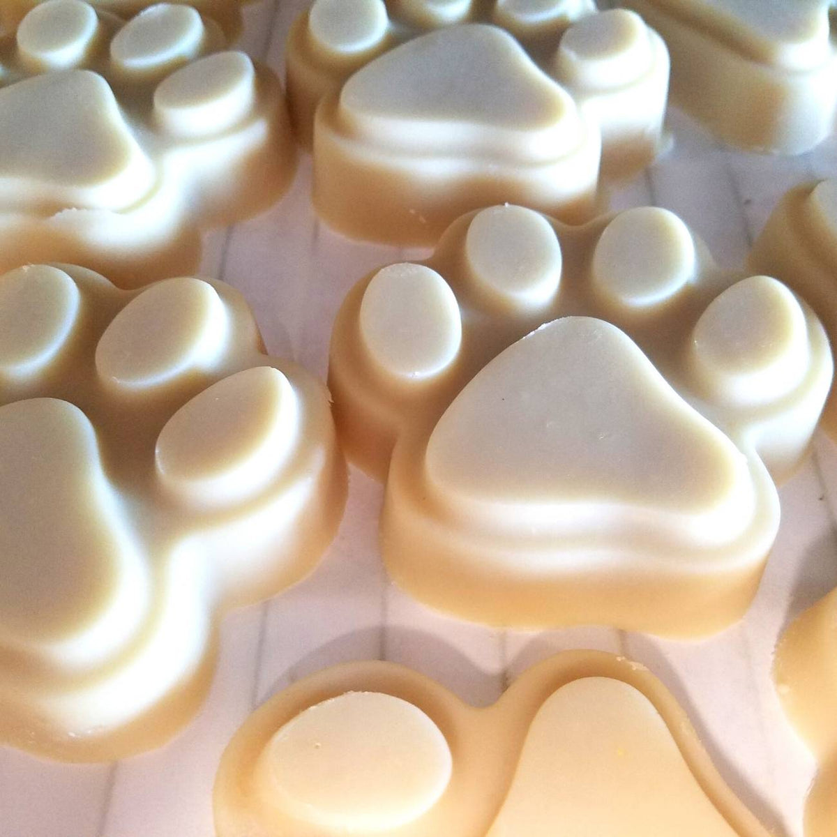 Handmade goat milk dog shampoo bar ingredients